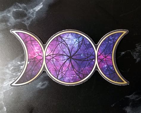 wiccan triple moon